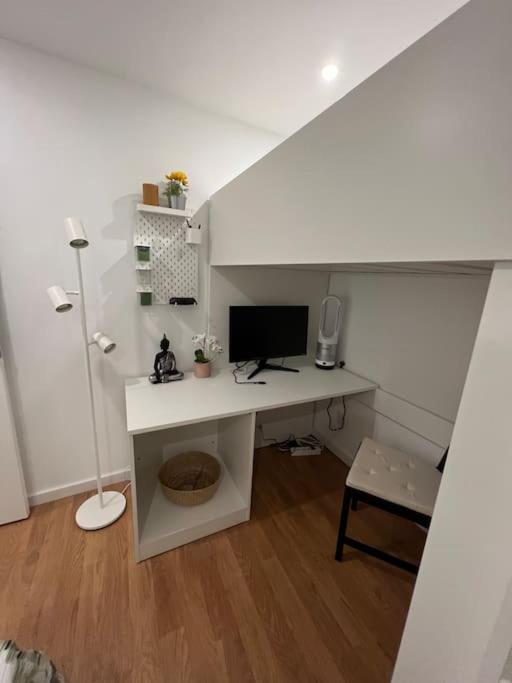 Luxury Artistic Digital Nomad Getaway W/ Terrace Apartment ลิสบอน ภายนอก รูปภาพ